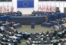 Le Parlement Européen presse toutes les parties à un dialogue