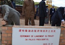 Pose de la première pierre du bâtiment de la présidence par le numéro un burundais