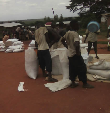 Bubanza : PAM assiste les familles victimes du soleil accablant