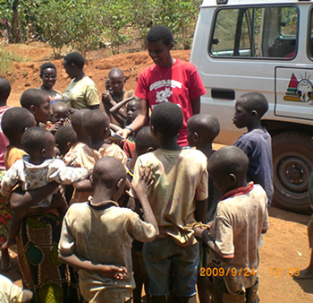 Qui est Divine Munezero l’élue du 1er prix RFPA édition 2013 catégorie Genre ?