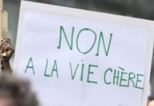 « Une tarification de trop », selon les organisations qui luttent contre la vie chère